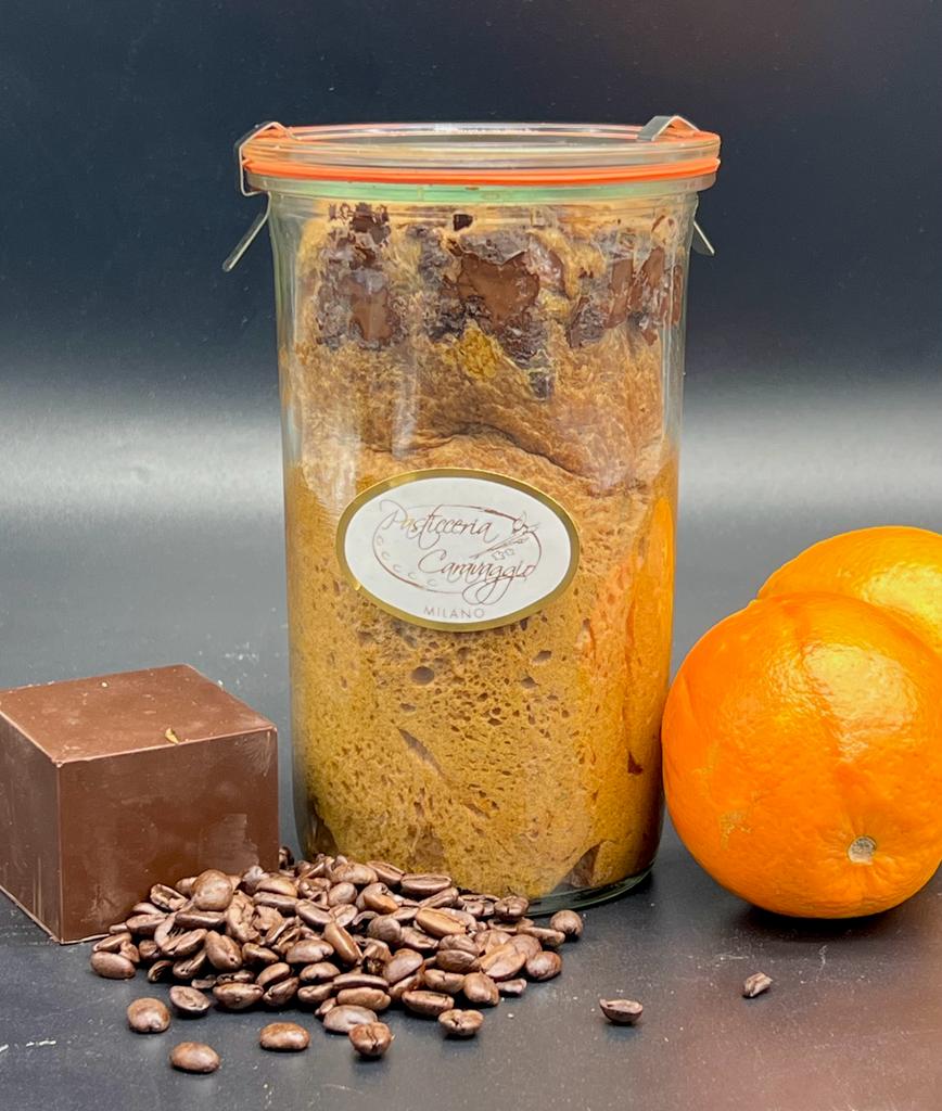Panettone in vasocottura ai lamponi